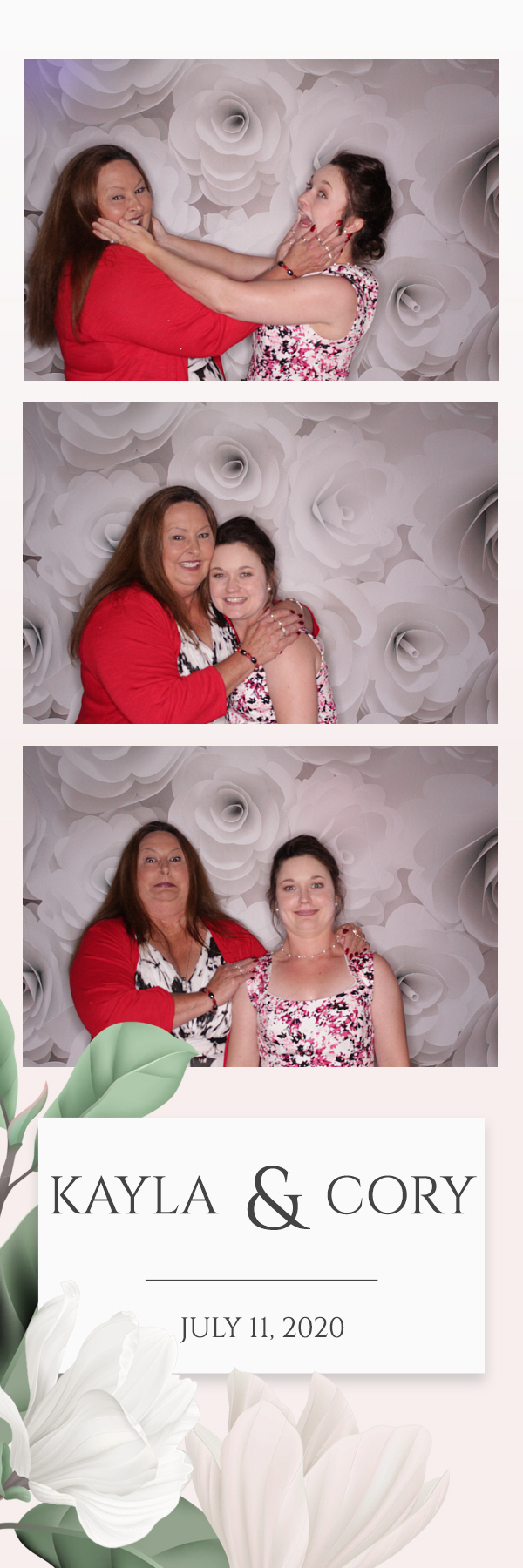 Kayla and Cory Wedding | View more photos from the event at gallery.photoboothbillings.com/u/PhotoBoothBillings/Kayla-and-Cory-Wedding